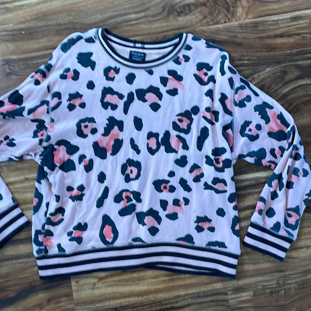 David Lerner New York at Evereve sweatshirt! Peach and black leopard Size medium